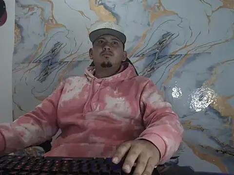 Snapshot of myke_andrade chatting on February 24, 2026, 9:37 pm myke andrade online show from February 24, 2026, 9:37 pm