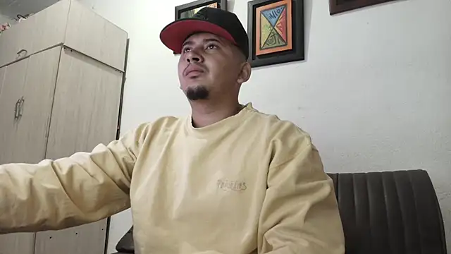 Snapshot of myke_andrade chatting on September 11, 2025, 6:13 am myke andrade online show from September 11, 2025, 6:13 am