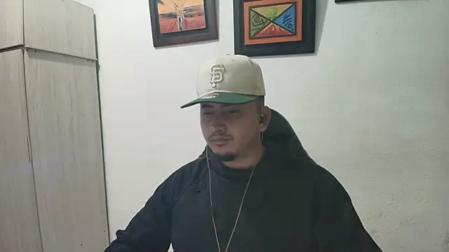 Snapshot of myke_andrade chatting on October 19, 2025, 5:32 am myke andrade online show from October 19, 2025, 5:32 am