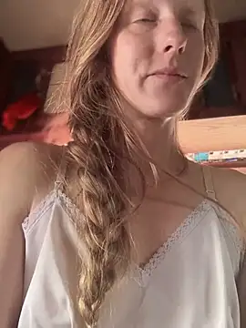 Snapshot of GoldenFlameGoddess chatting on March 12, 2025, 3:29 pm GoldenFlameGoddess online show from March 12, 2025, 3:29 pm