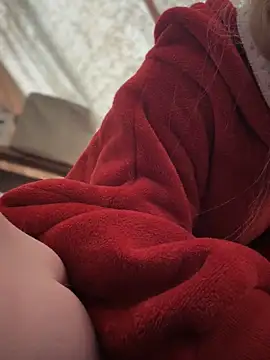 GoldenFlameGoddess online show from April 5, 2026, 2:46 pm