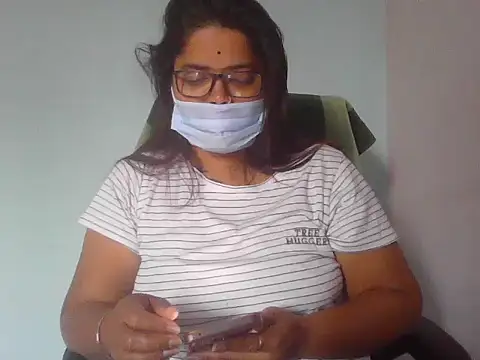 Snapshot of gyanvi1 chatting on February 3, 2025, 6:34 am gyanvi1 online show from February 3, 2025, 6:34 am