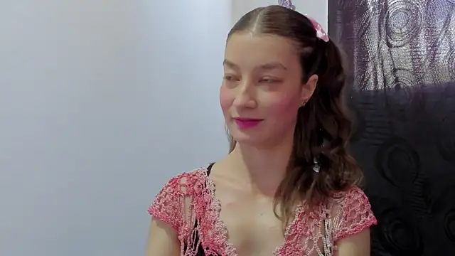 MiiaVolkova online show from September 12, 2025, 4:51 pm