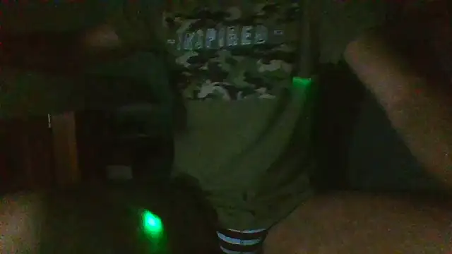 boy1983hot  online show from March 16, 2025, 11:37 pm