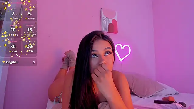 Snapshot of Sophiietaylor chatting on March 19, 2025, 2:27 am Sophiietaylor online show from March 19, 2025, 2:27 am