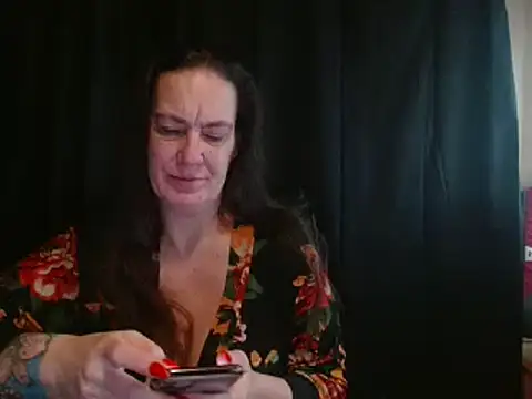 Snapshot of SimoneMoore chatting on February 6, 2025, 2:26 pm SimoneMoore online show from February 6, 2025, 2:26 pm