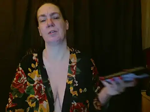 Snapshot of SimoneMoore chatting on February 13, 2025, 11:06 am SimoneMoore online show from February 13, 2025, 11:06 am