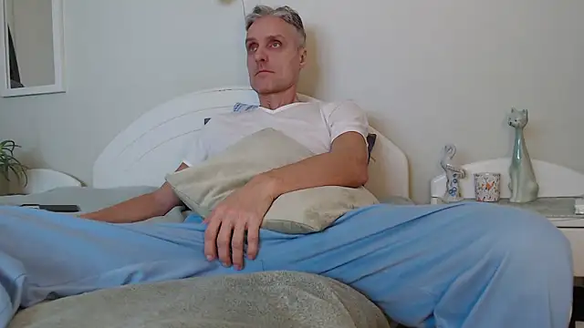 StrongBill online show from January 12, 2025, 2:19 pm