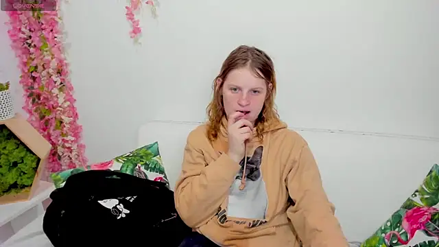 Snapshot of Kathlyn__Heath chatting on February 14, 2026, 1:44 pm Kathlyn Heath online show from February 14, 2026, 1:44 pm