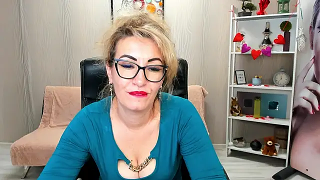 Snapshot of Cassandra_Hotty chatting on February 14, 2025, 7:38 am Cassandra Hotty online show from February 14, 2025, 7:38 am