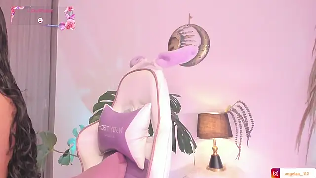 Snapshot of Anngel_1 chatting on November 6, 2025, 3:49 pm Anngel 1 online show from November 6, 2025, 3:49 pm