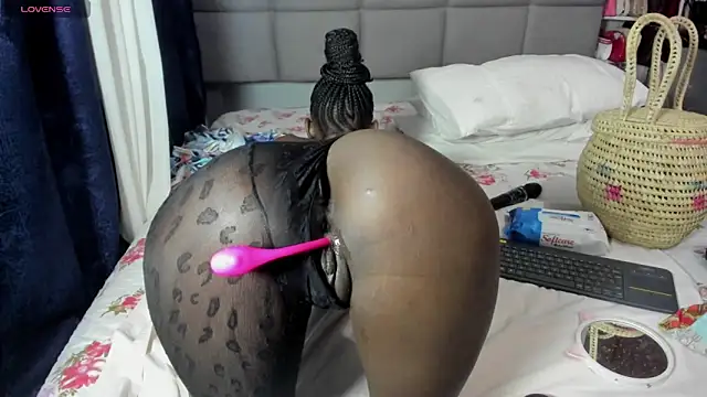 suhaila suus online show from March 5, 2026, 1:13 am