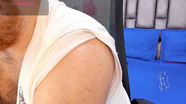 Snapshot of michacosio chatting on February 26, 2026, 3:17 am michacosio online show from February 26, 2026, 3:17 am