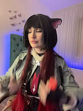  Chlo  e online show from October 31, 2025, 10:38 pm