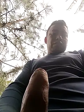 Diego leon27 online show from November 13, 2025, 9:19 pm