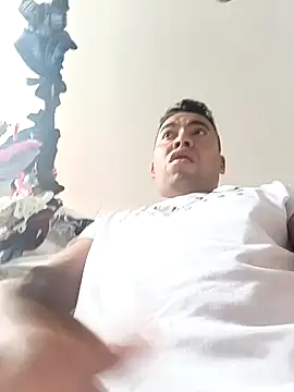 Diego leon27 online show from January 28, 2025, 6:49 pm