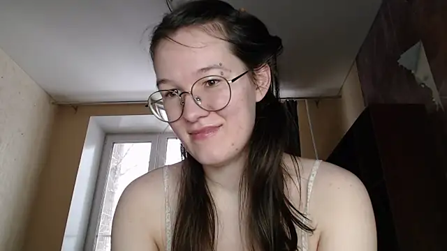 Snapshot of MiriamOr chatting on February 27, 2025, 10:33 am MiriamOr online show from February 27, 2025, 10:33 am