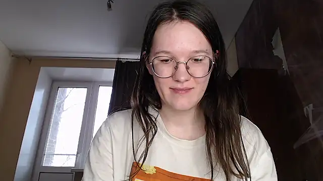 Snapshot of MiriamOr chatting on January 27, 2025, 10:38 am MiriamOr online show from January 27, 2025, 10:38 am