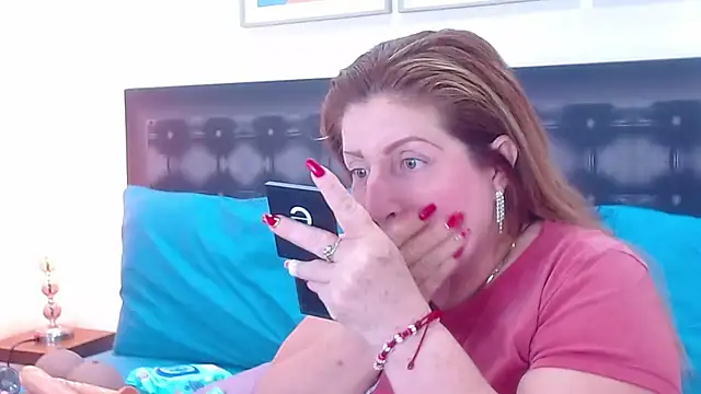 sandra 20 online show from September 29, 2025, 11:27 am