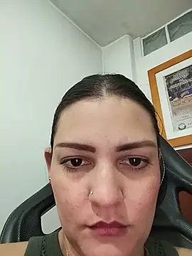 Snapshot of Mia_Hampton chatting on May 19, 2026, 9:00 pm Mia Hampton online show from May 19, 2026, 9:00 pm