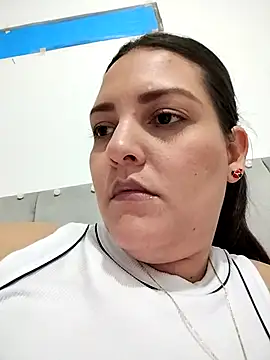 Snapshot of Mia_Hampton chatting on January 12, 2026, 11:42 pm Mia Hampton online show from January 12, 2026, 11:42 pm