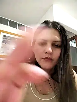 Snapshot of Mia_Hampton chatting on April 14, 2026, 12:48 am Mia Hampton online show from April 14, 2026, 12:48 am