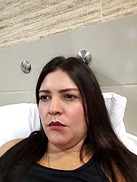 Mia Hampton online show from September 25, 2025, 8:48 pm