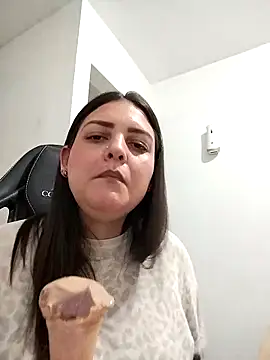 Snapshot of Mia_Hampton chatting on February 3, 2026, 11:21 pm Mia Hampton online show from February 3, 2026, 11:21 pm