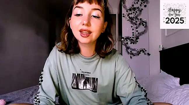 Cosmo Riri online show from January 1, 2025, 5:11 am