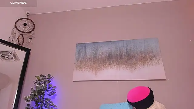 Snapshot of Briana_Wells_ chatting on February 28, 2026, 1:44 pm Briana Wells online show from February 28, 2026, 1:44 pm