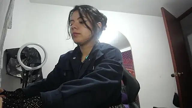 Yourmadame P online show from February 17, 2026, 3:48 am