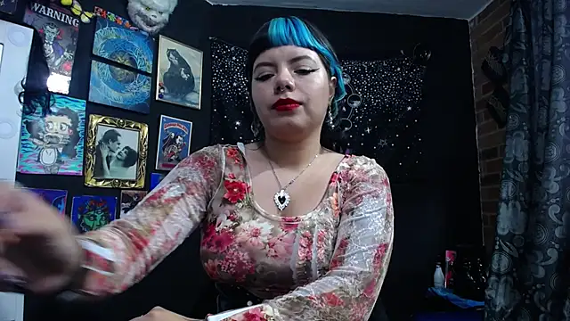 Snapshot of Yourmadame_P chatting on February 12, 2025, 9:22 pm Yourmadame P online show from February 12, 2025, 9:22 pm