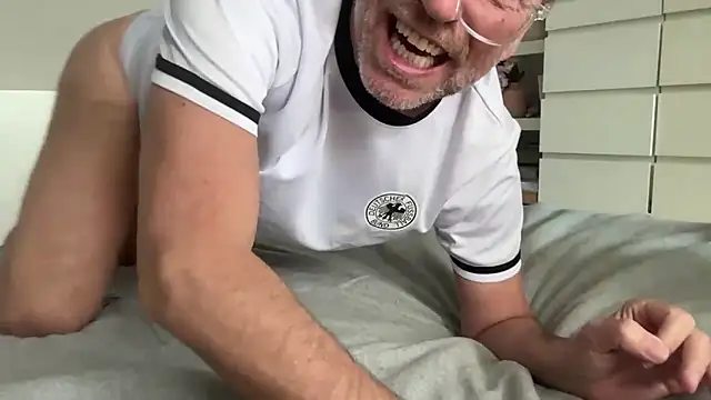 Snapshot of drefman chatting on June 14, 2026, 1:56 pm drefman online show from June 14, 2026, 1:56 pm