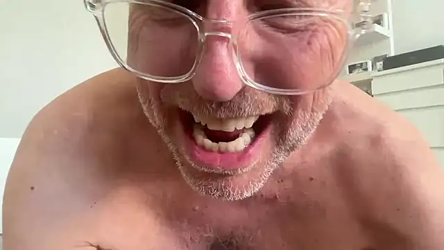 Snapshot of drefman chatting on June 23, 2026, 4:38 pm drefman online show from June 23, 2026, 4:38 pm