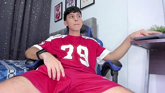 The skinnyguys online show from November 17, 2025, 10:25 pm