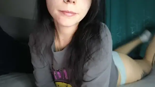 Snapshot of Durghetta chatting on October 3, 2025, 11:28 pm Durghetta online show from October 3, 2025, 11:28 pm