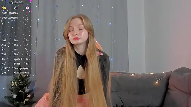 Snapshot of Barbie-Doll- chatting on December 19, 2024, 10:10 pm Barbie-Doll- online show from December 19, 2024, 10:10 pm