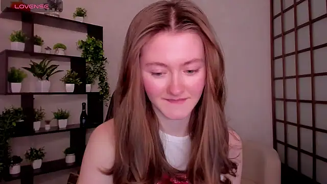 Snapshot of KateCuddle chatting on February 3, 2026, 2:53 am KateCuddle online show from February 3, 2026, 2:53 am