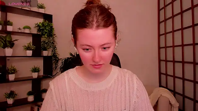 Snapshot of KateCuddle chatting on May 21, 2026, 2:20 am KateCuddle online show from May 21, 2026, 2:20 am