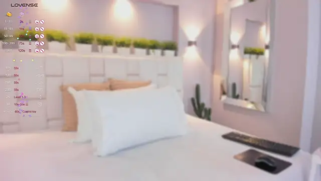 ValeriaGarcia online show from February 18, 2026, 12:23 pm