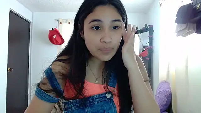 InocentHeaven1 online show from February 11, 2025, 1:20 pm