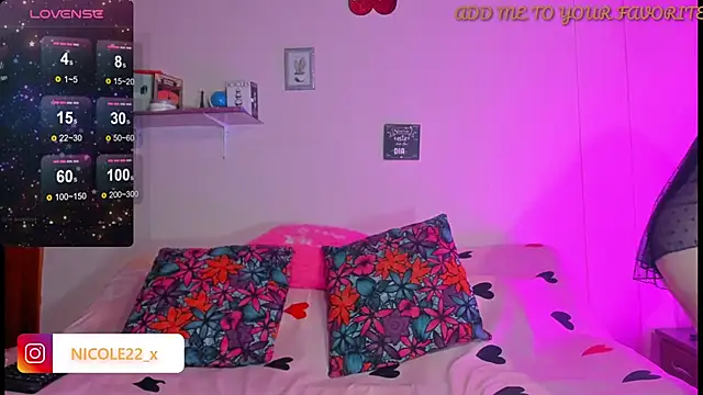 Snapshot of Nicole_x chatting on December 31, 2024, 5:22 am Nicole x online show from December 31, 2024, 5:22 am