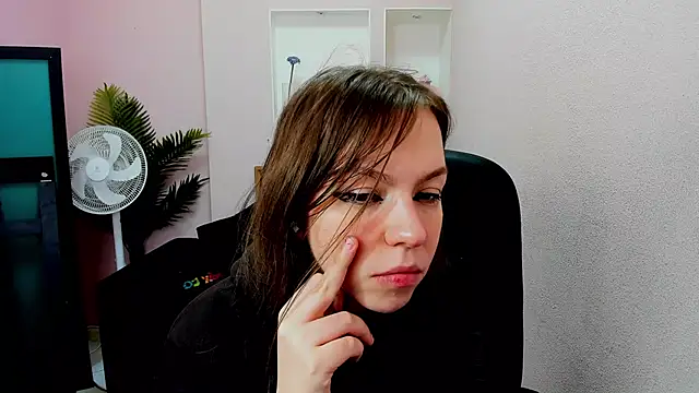 Persephoni online show from March 2, 2025, 10:05 am