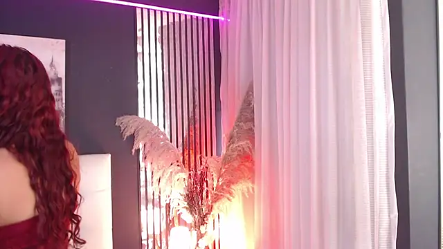 LiaVillalobos online show from March 19, 2026, 1:22 pm