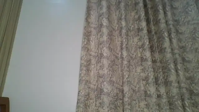 Snapshot of sweet_sassy_ chatting on October 1, 2025, 4:17 am sweet sassy online show from October 1, 2025, 4:17 am