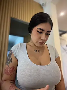 Snapshot of clarachanelricek chatting on November 12, 2025, 7:51 pm clarachanelricek online show from November 12, 2025, 7:51 pm