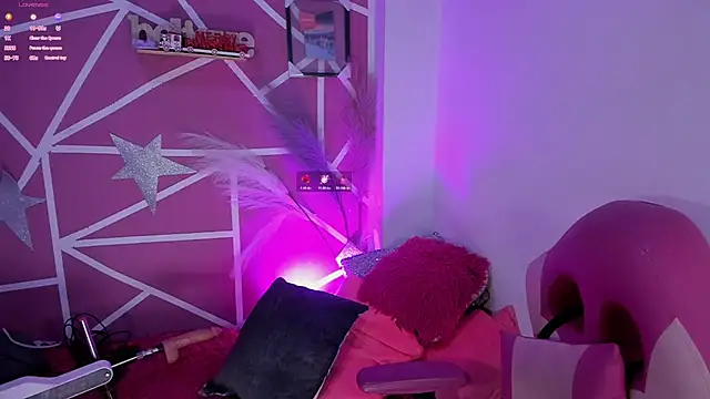 Snapshot of lucy_beatifull chatting on April 15, 2026, 7:18 pm lucy beatifull online show from April 15, 2026, 7:18 pm