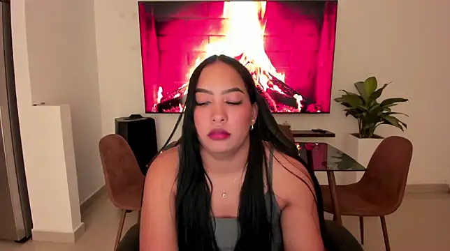 brunetenikole02 online show from February 24, 2026, 1:50 am