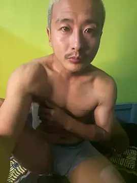 Satinshirt1992 online show from March 23, 2026, 3:12 pm