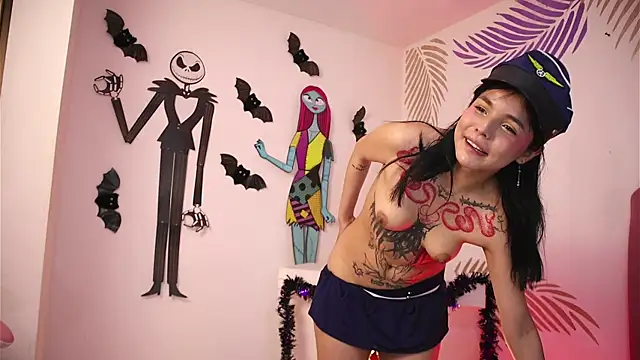 Snapshot of dianebleu chatting on October 21, 2025, 4:01 am dianebleu online show from October 21, 2025, 4:01 am